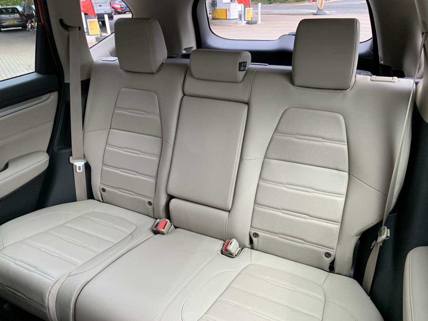 Honda CR-V 2.0 i-MMD Hybrid EX 5dr eCVT - Image 8