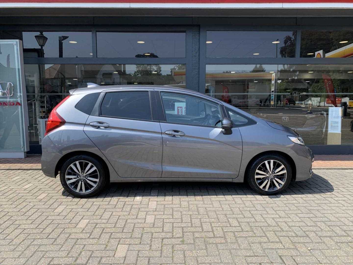Honda JAZZ 1.3 i-VTEC EX 5dr - Image 5