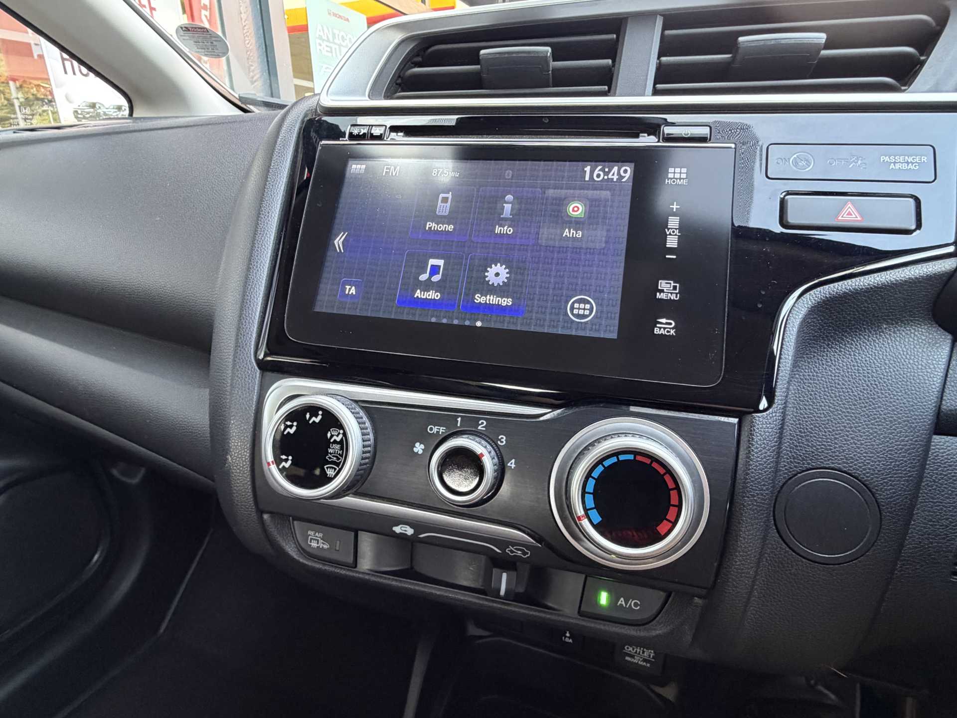 Honda Jazz 1.5 i-VTEC Sport 5dr CVT — image 14