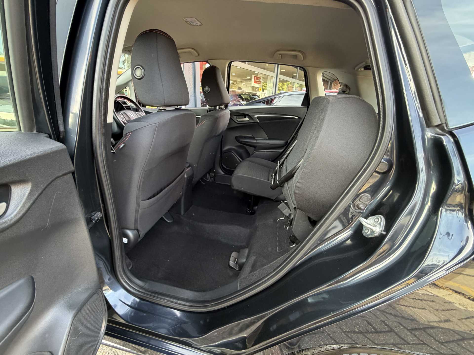 Honda Jazz 1.5 i-VTEC Sport 5dr CVT — image 18