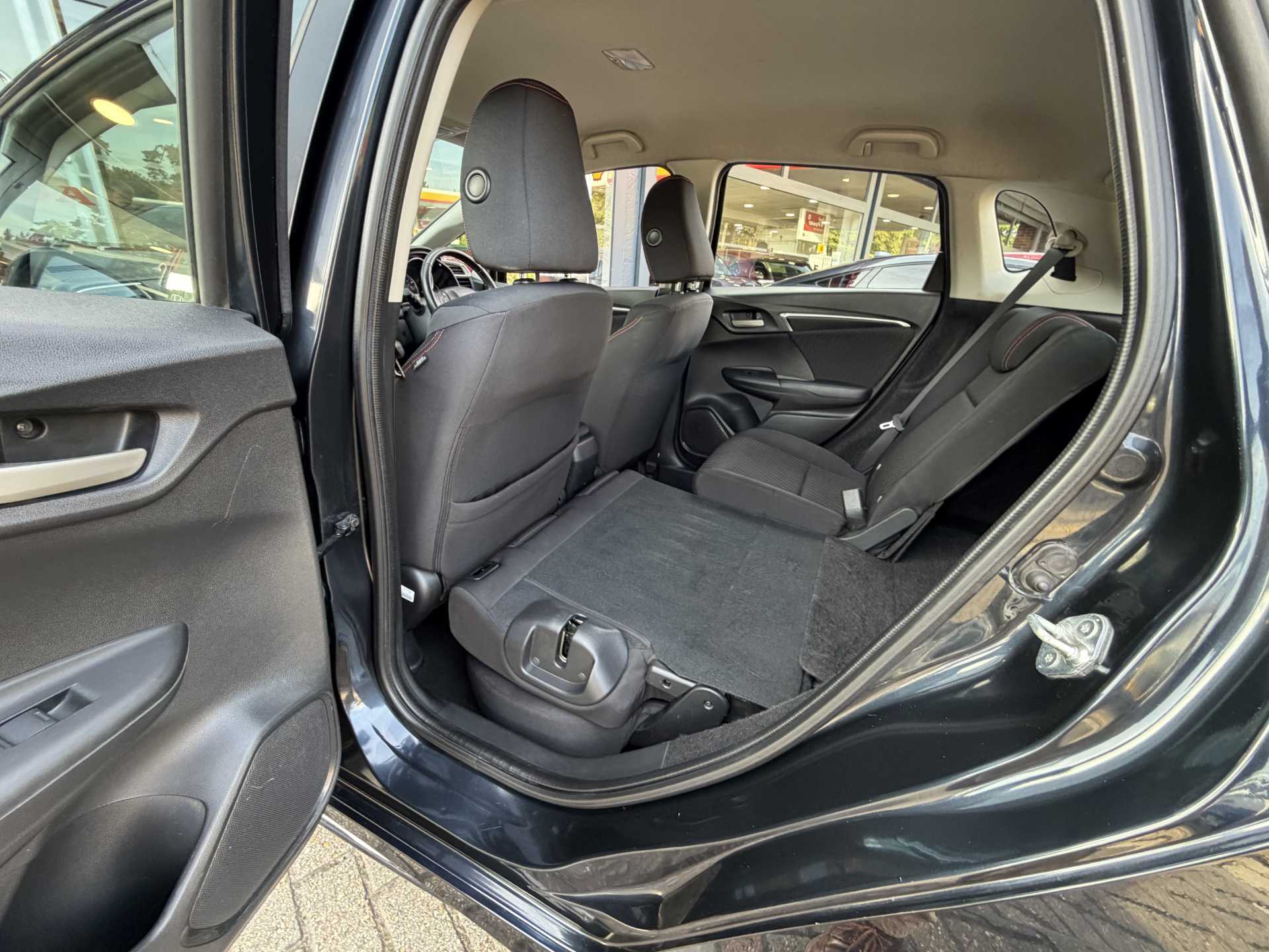 Honda Jazz 1.5 i-VTEC Sport 5dr CVT — image 19