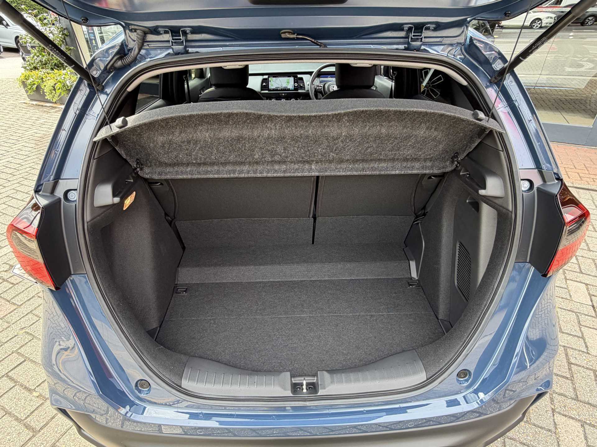 Honda Jazz 1.5 i-MMD Hybrid Advance 5dr eCVT — image 13