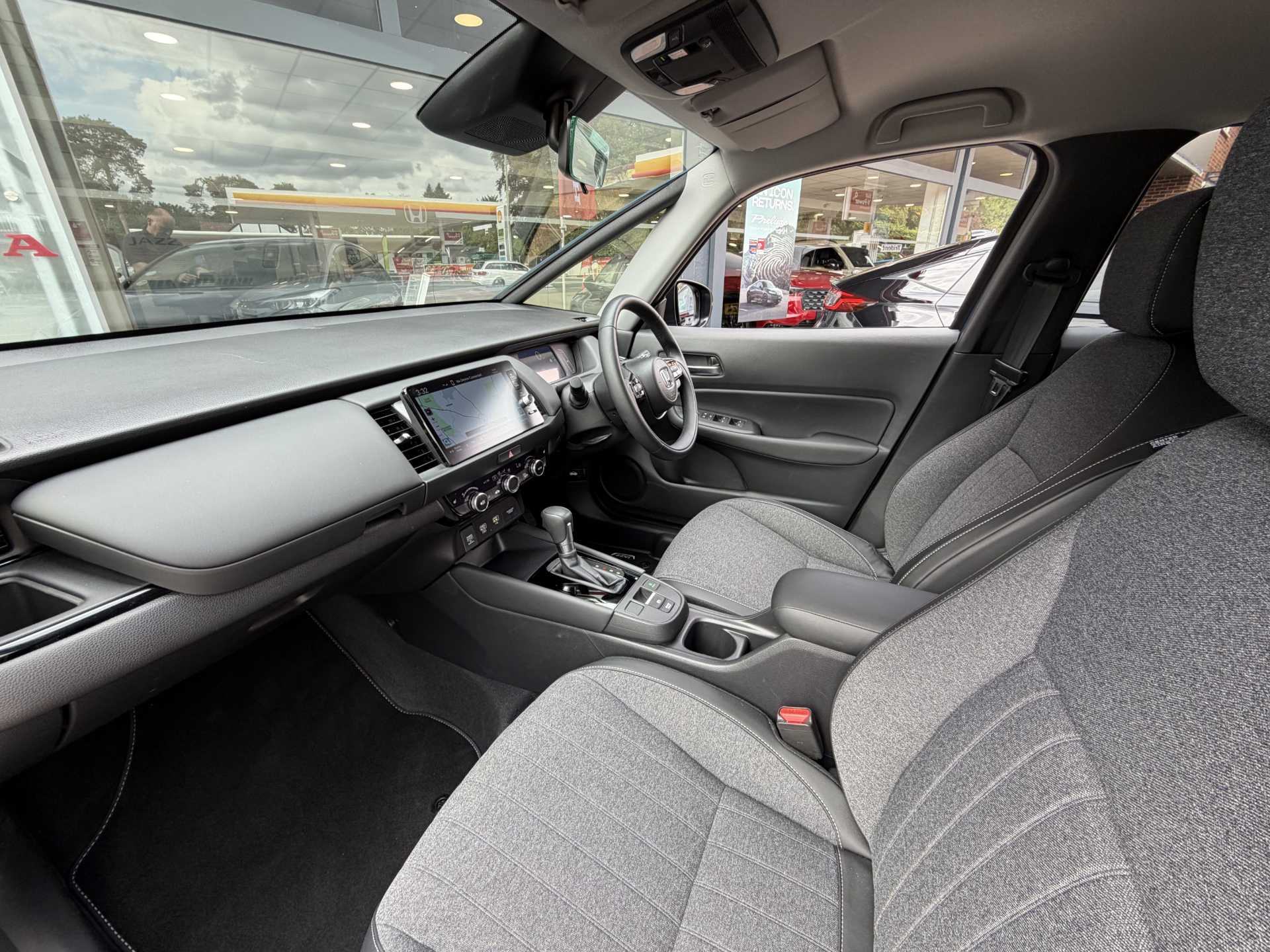 Honda Jazz 1.5 i-MMD Hybrid Advance 5dr eCVT — image 2