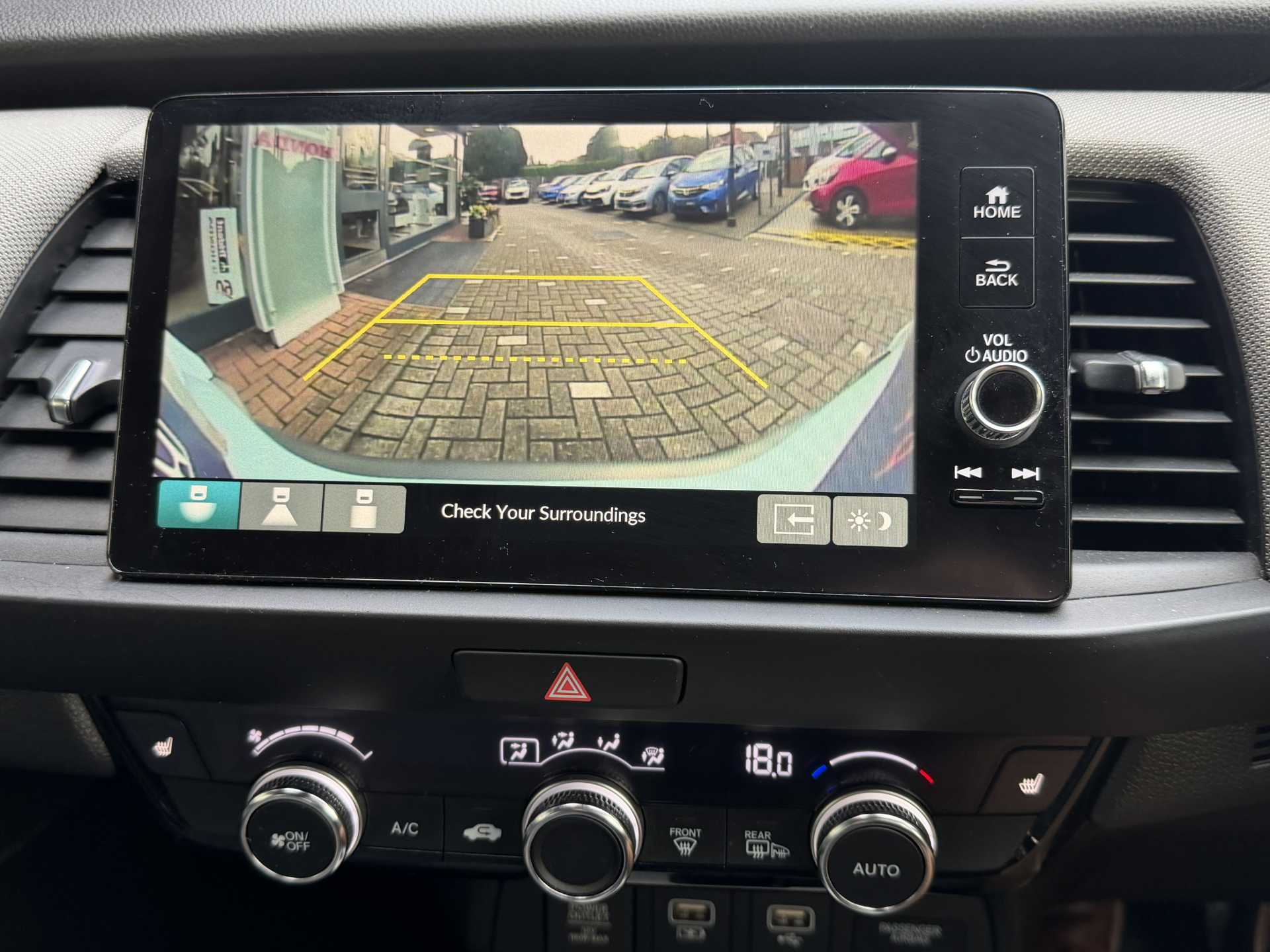 Honda Jazz 1.5 i-MMD Hybrid Crosstar EX 5dr eCVT - Image 14