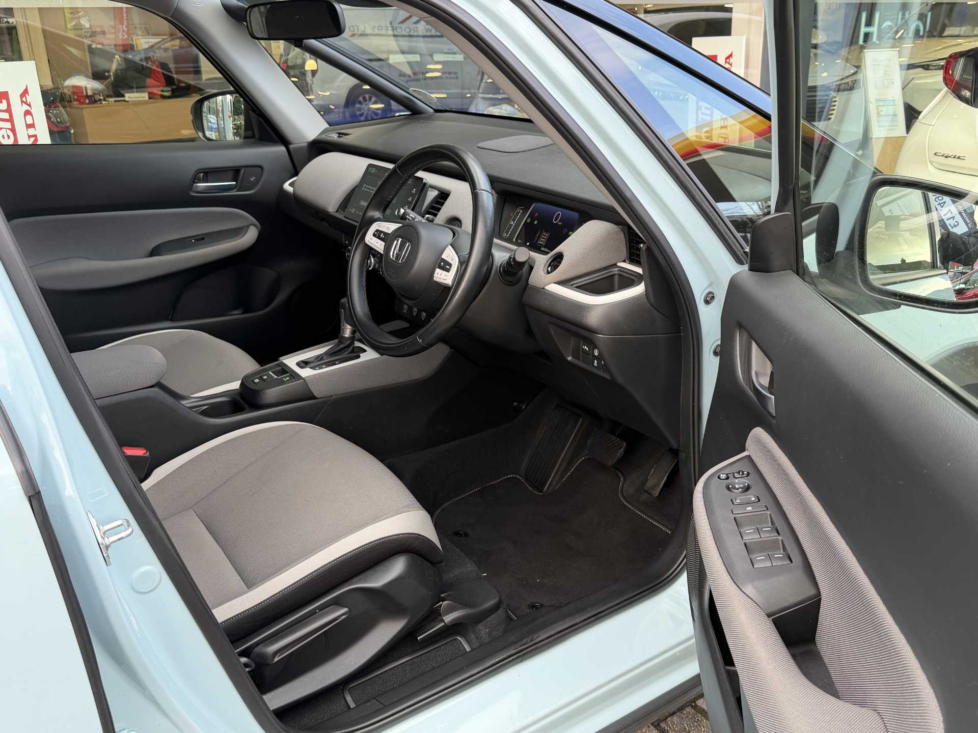 Honda Jazz 1.5 i-MMD Hybrid Crosstar EX 5dr eCVT - Image 15