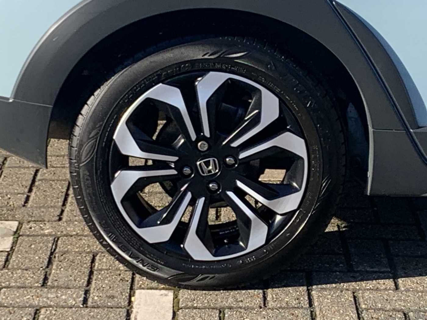 Honda Jazz 1.5 i-MMD Hybrid Crosstar EX 5dr eCVT - Image 9