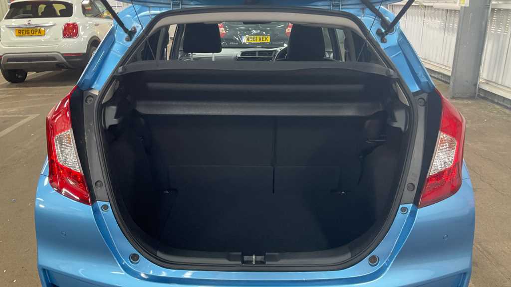 Honda JAZZ 1.3 i-VTEC EX Navi 5dr - Image 10
