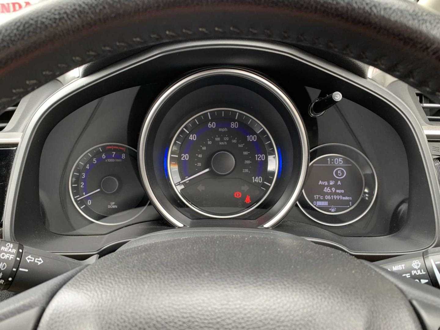 Honda Jazz 1.3 i-VTEC EX Navi 5dr - Image 11