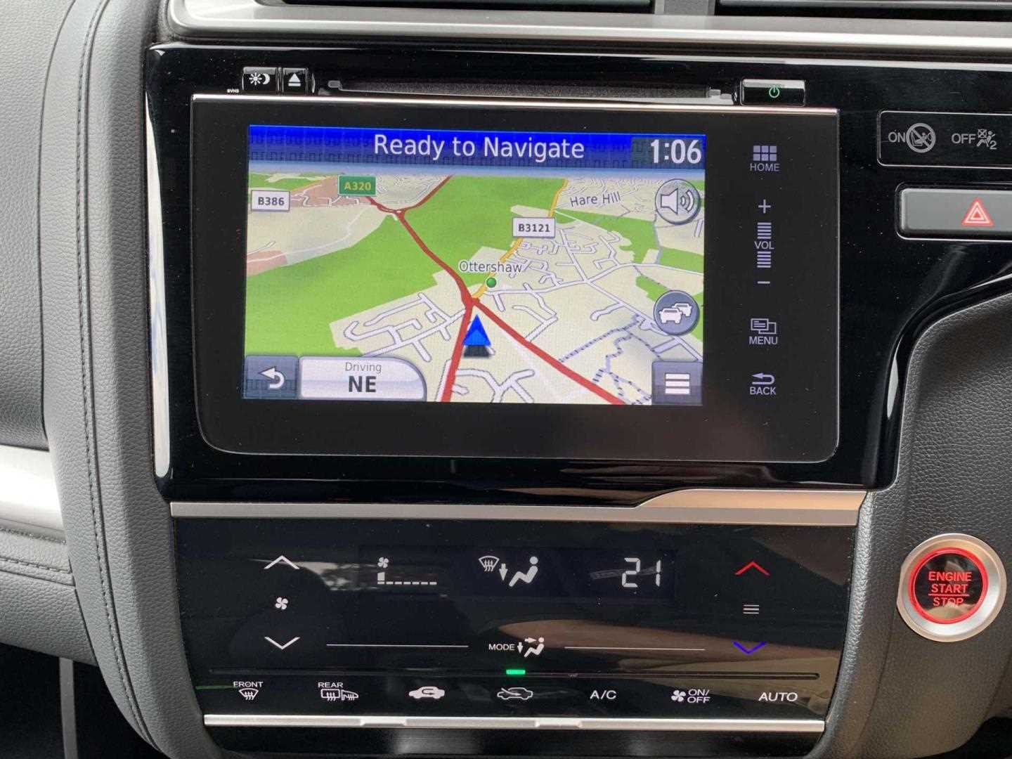 Honda Jazz 1.3 i-VTEC EX Navi 5dr - Image 16