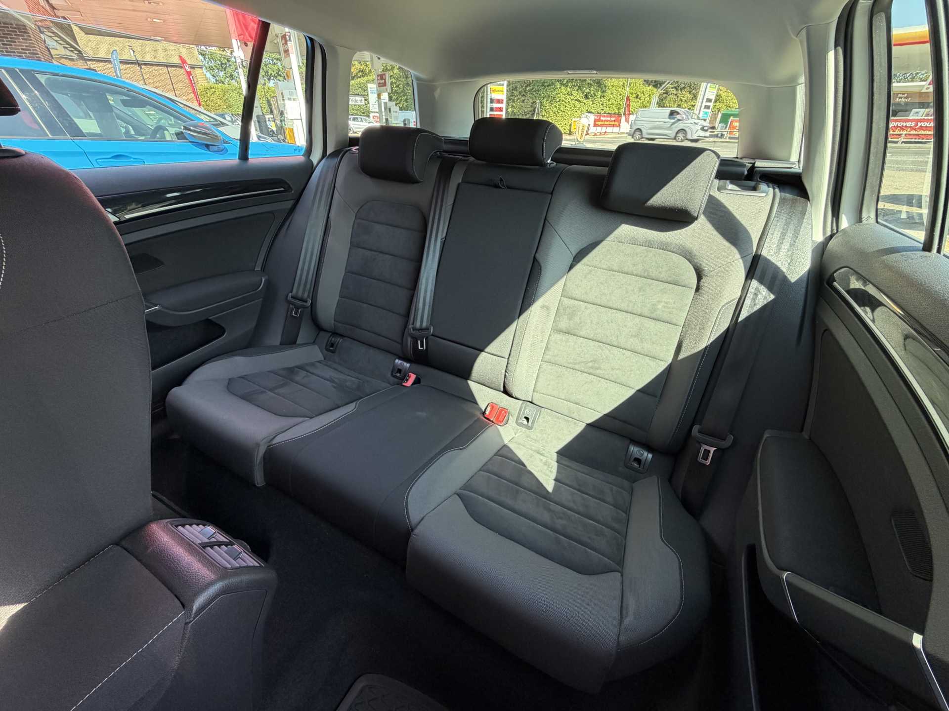 Volkswagen GOLF 1.5 TSI EVO GT 5dr Estate — image 8