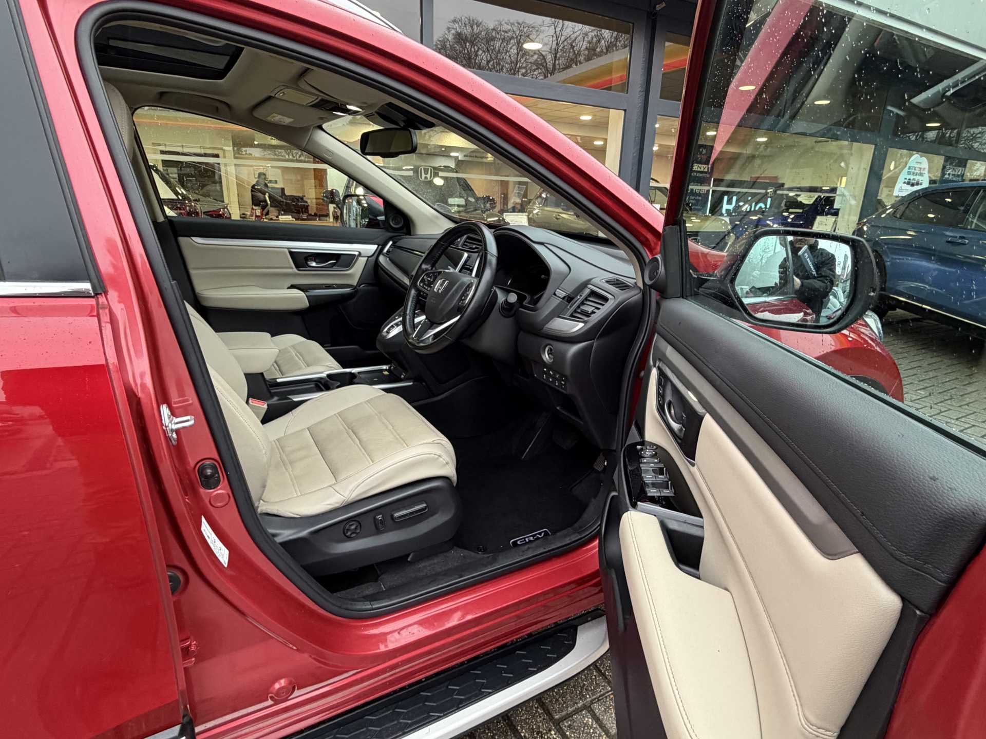 Honda CR-V 2.0 i-MMD Hybrid EX 5dr eCVT - Image 15