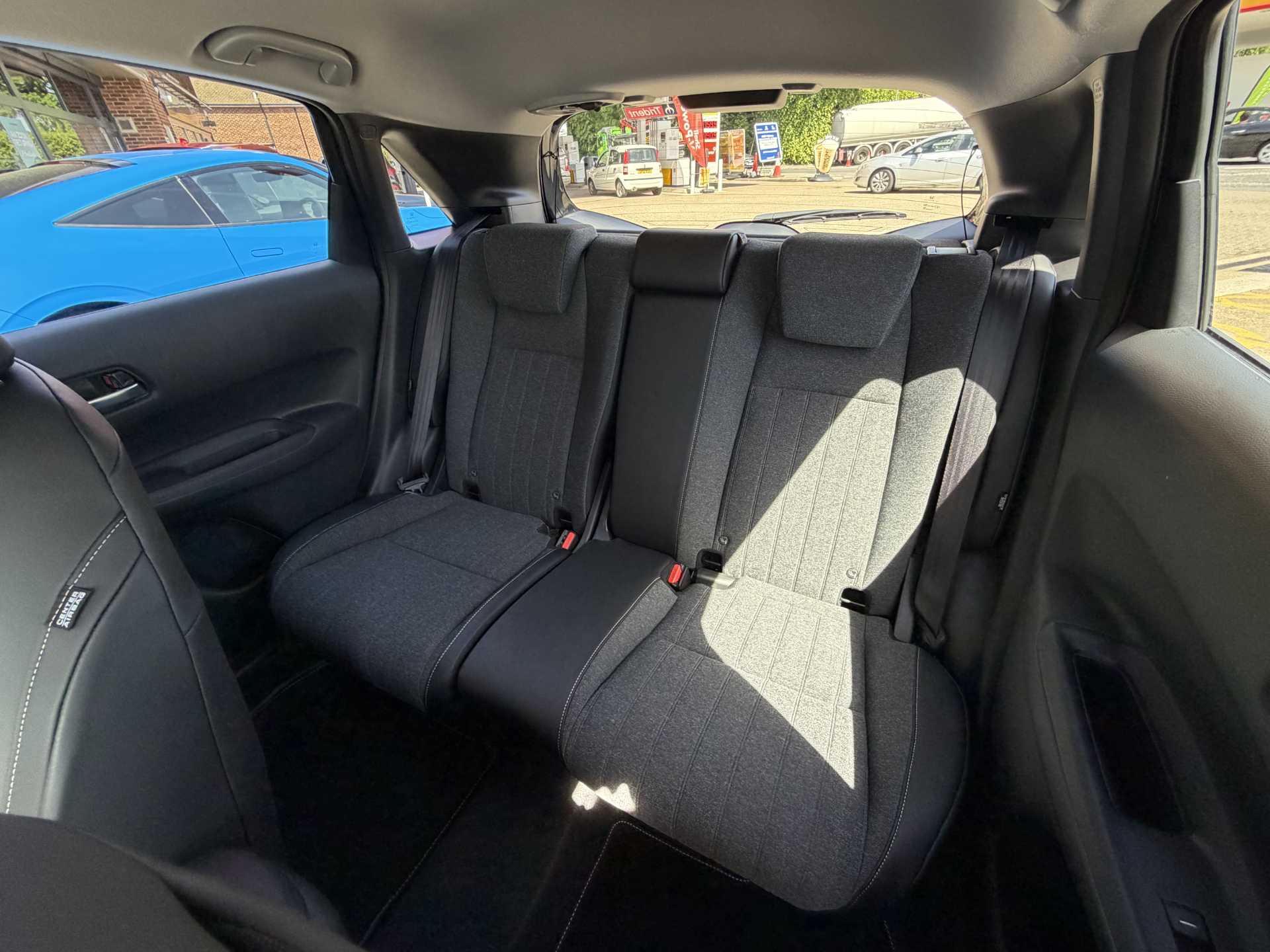 Honda Jazz 1.5 i-MMD Hybrid Advance 5dr eCVT - Image 8