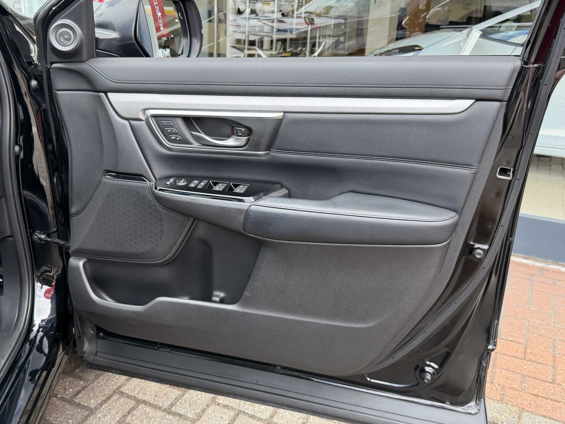 Honda CR-V 1.5 VTEC Turbo EX 5dr CVT - Image 17