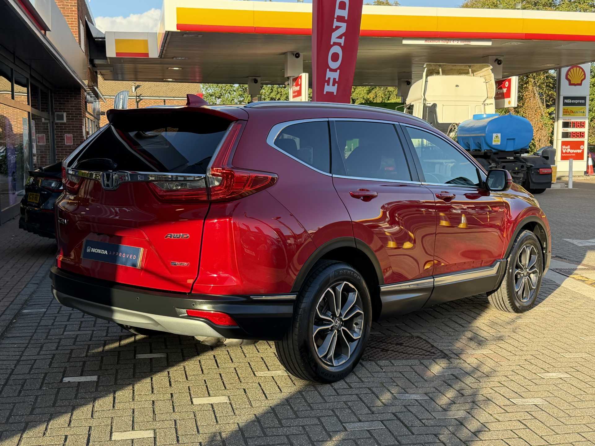 Honda CR-V 2.0 i-MMD Hybrid SR 5dr eCVT — image 12