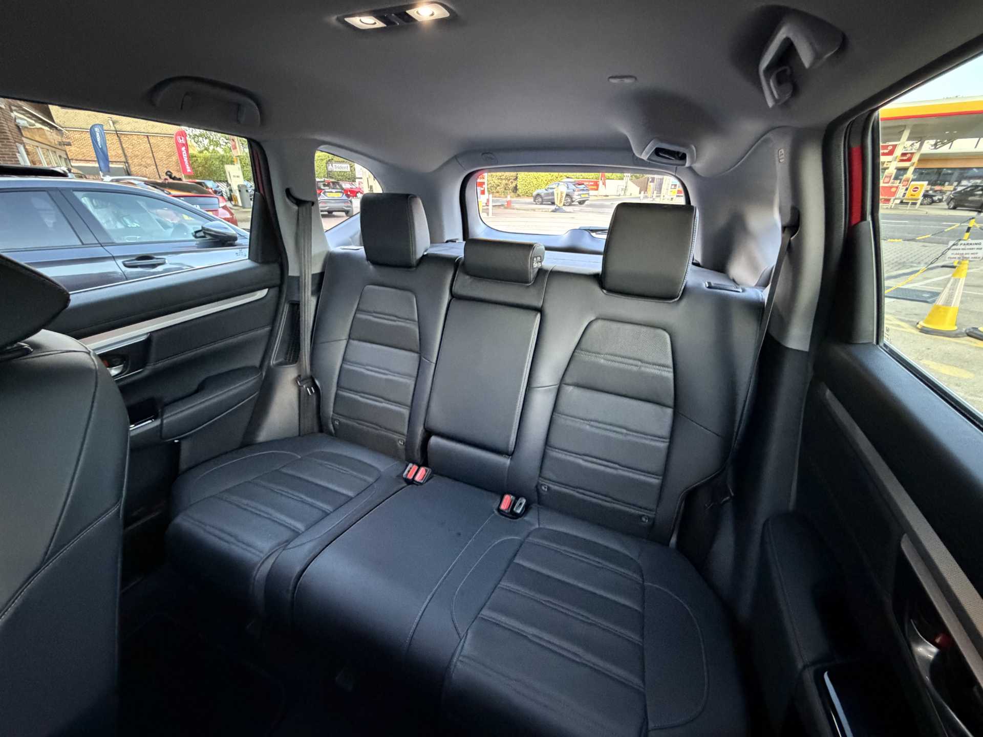 Honda CR-V 2.0 i-MMD Hybrid SR 5dr eCVT — image 8