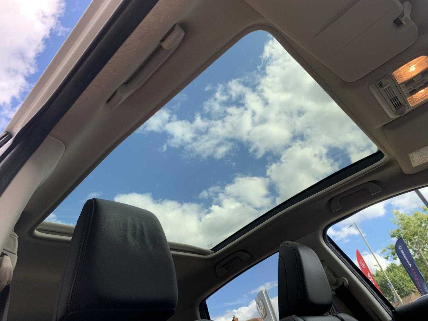 Honda CR-V 2.0 i-VTEC EX 5dr Auto - Image 18