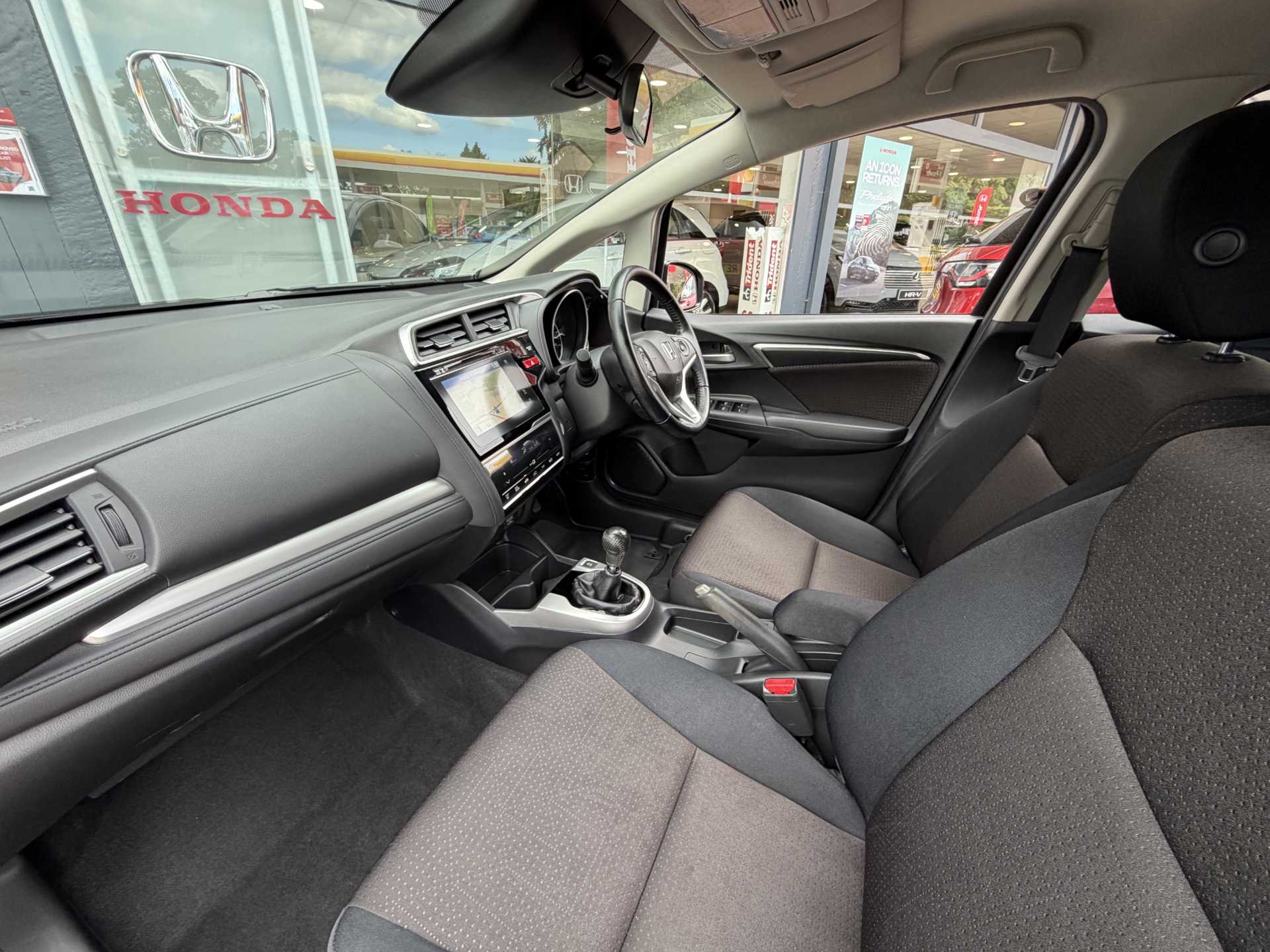 Honda Jazz 1.3 i-VTEC EX Navi 5dr - Image 2