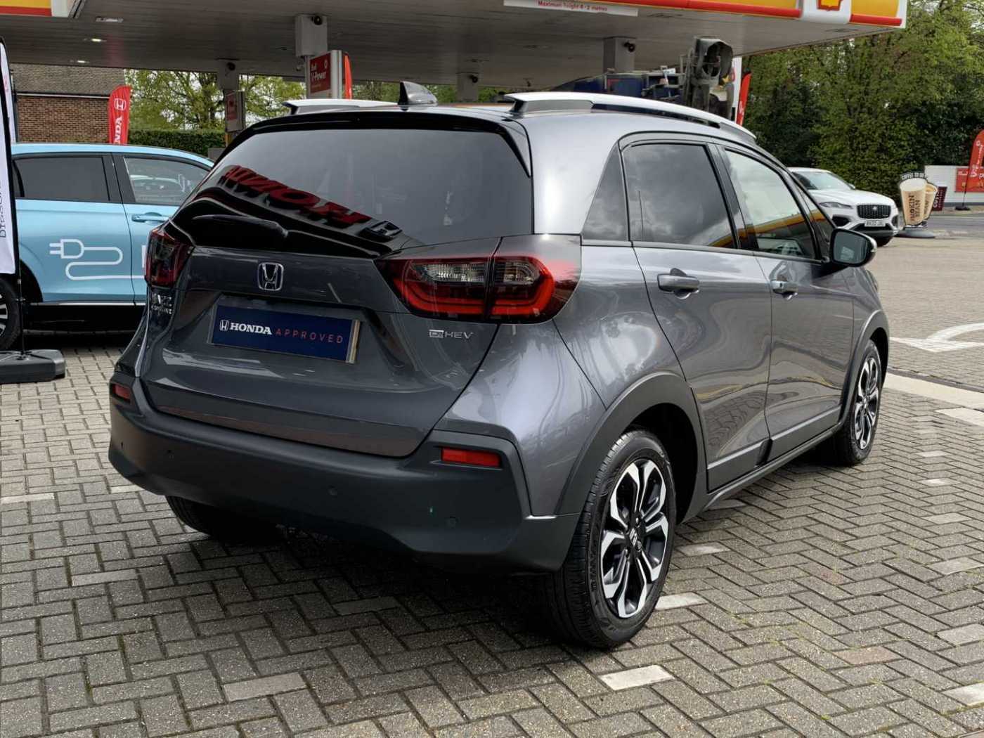 Honda JAZZ 1.5 i-MMD Hybrid Crosstar EX 5dr eCVT - Image 12