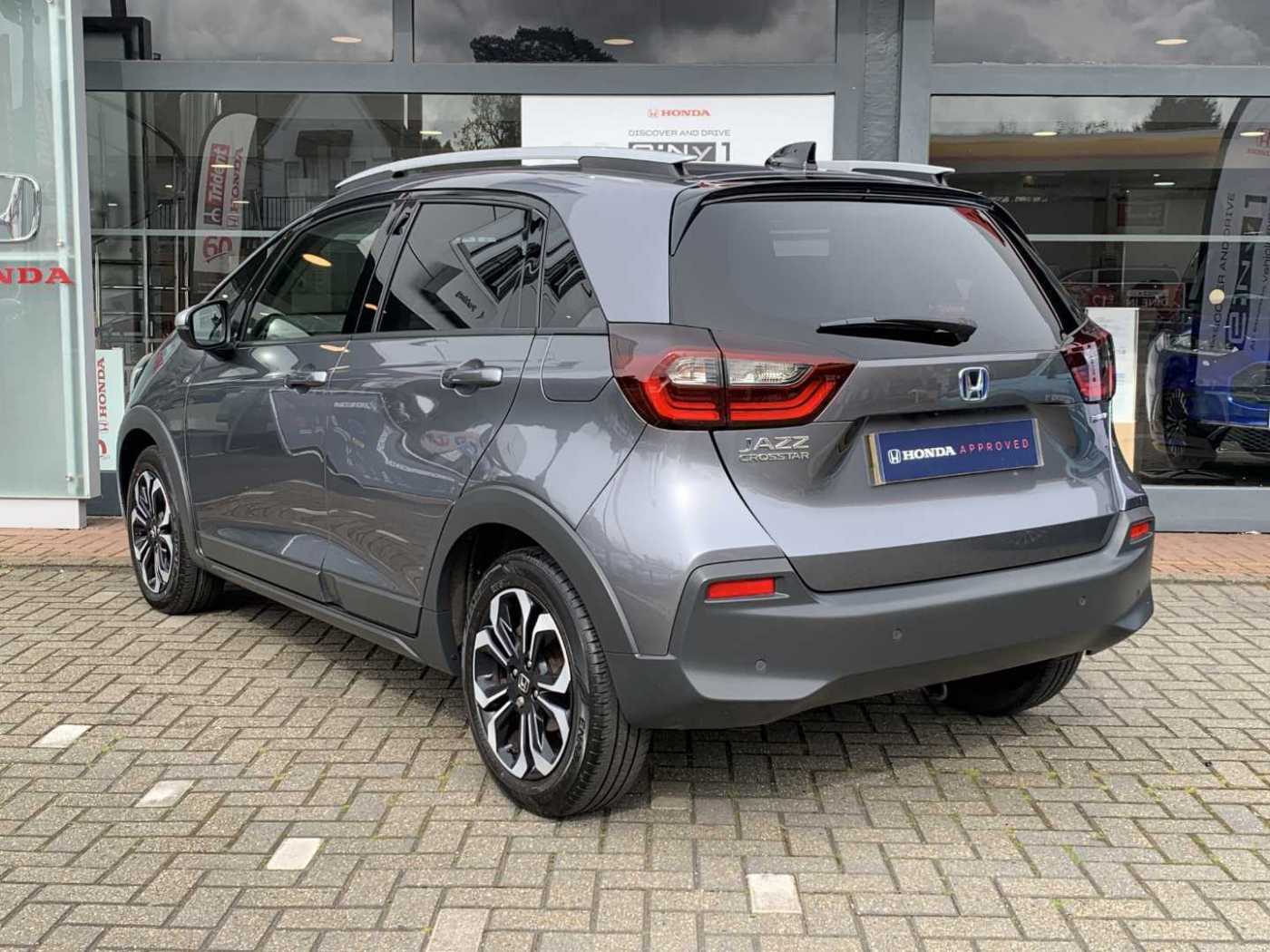 Honda JAZZ 1.5 i-MMD Hybrid Crosstar EX 5dr eCVT - Image 3