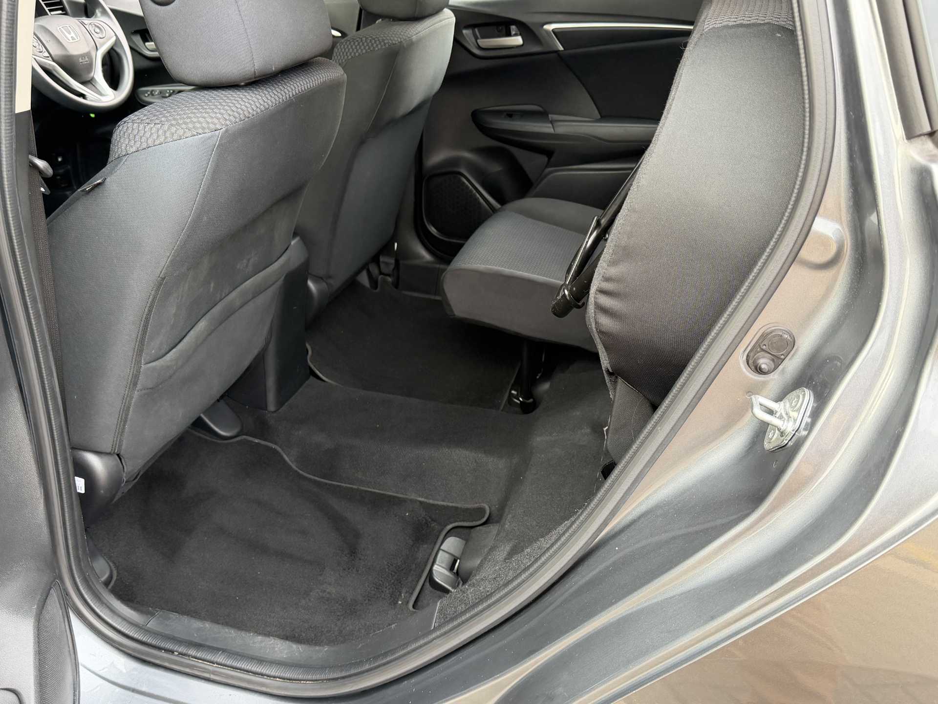 Honda Jazz 1.3 i-VTEC SE Navi 5dr CVT - Image 18