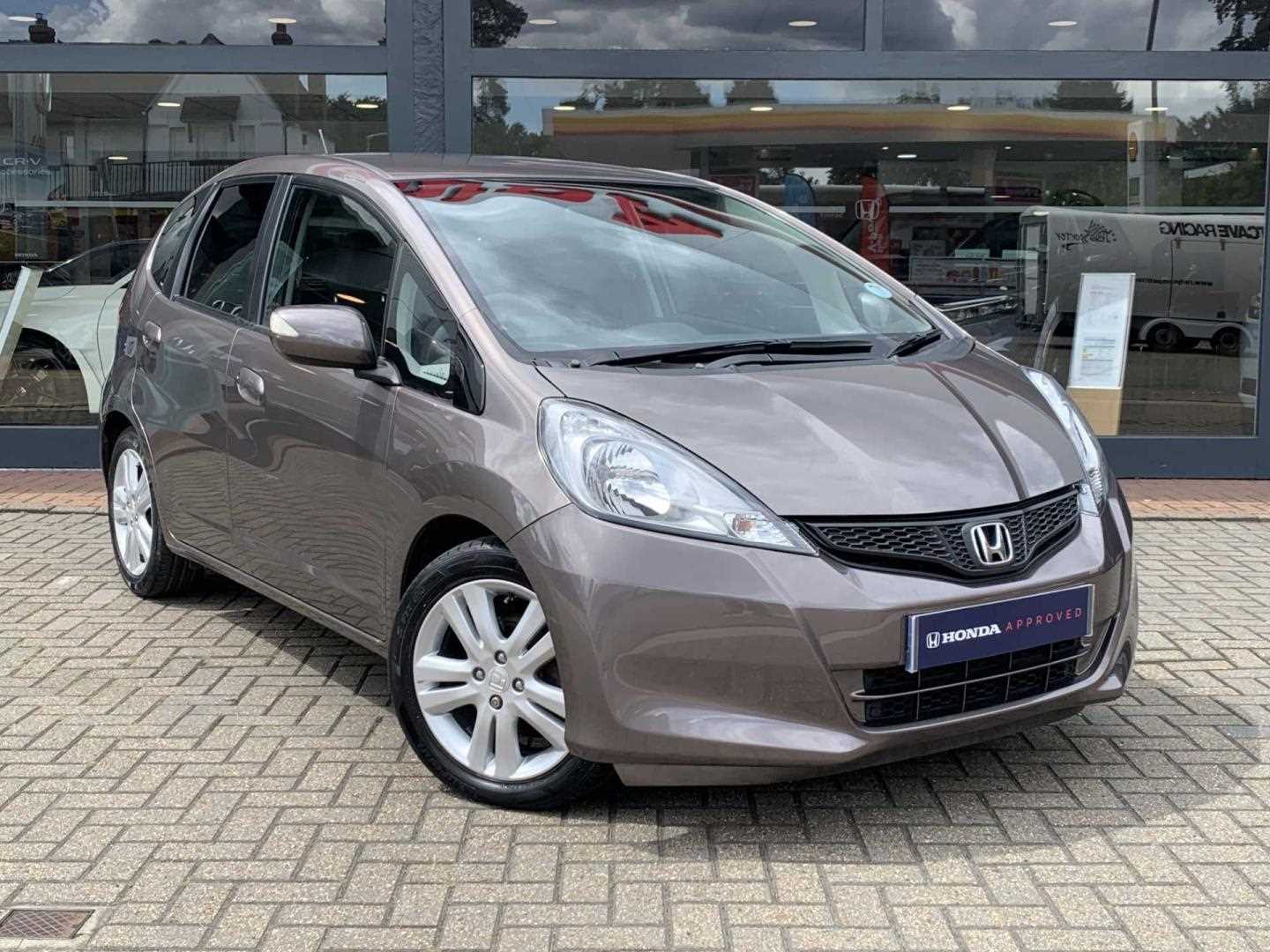 Honda JAZZ 1.4 i-VTEC ES Plus 5dr - Image 1