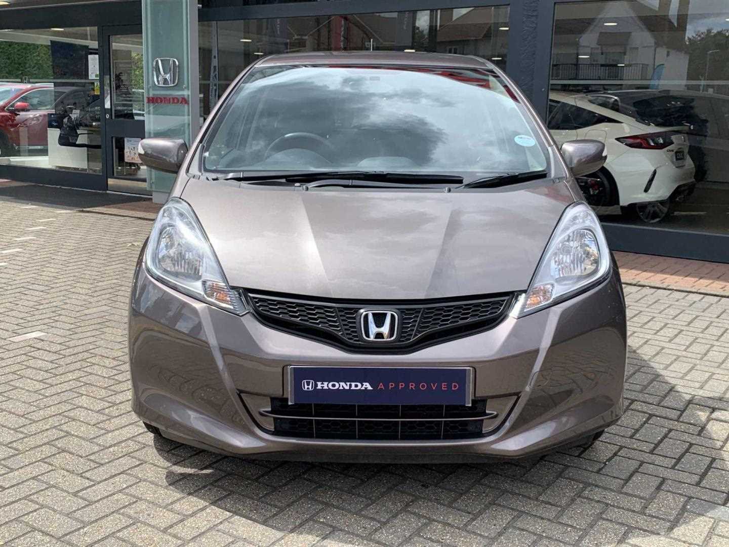Honda JAZZ 1.4 i-VTEC ES Plus 5dr - Image 6