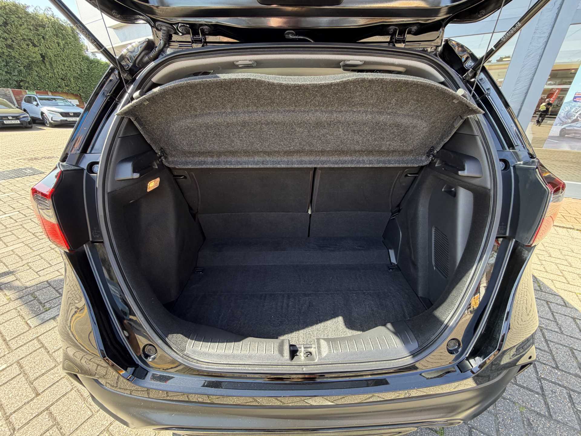 Honda Jazz 1.5 i-MMD Hybrid Advance 5dr eCVT - Image 13