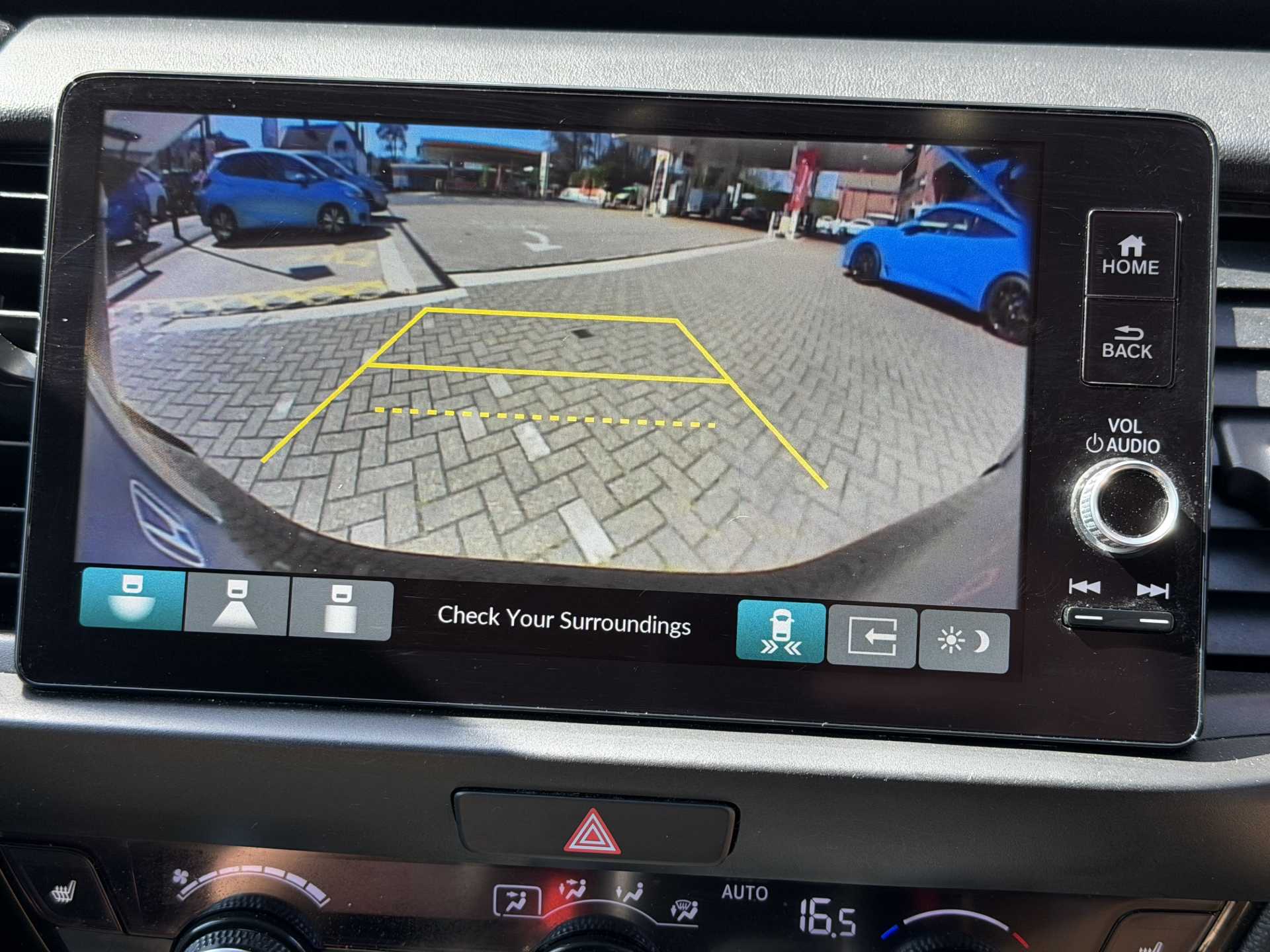 Honda Jazz 1.5 i-MMD Hybrid Advance 5dr eCVT - Image 14