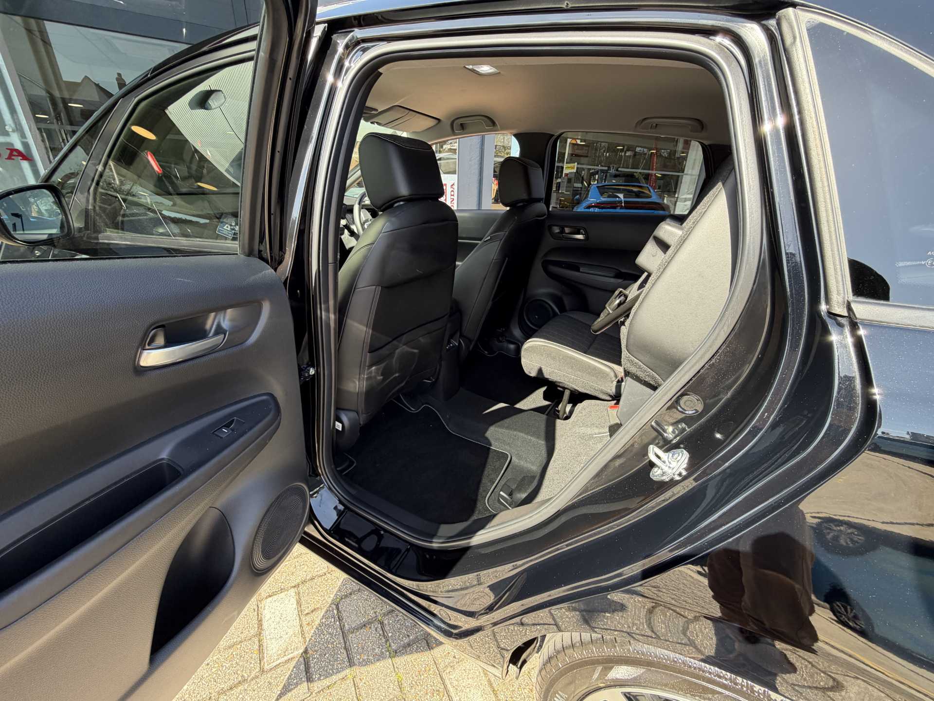 Honda Jazz 1.5 i-MMD Hybrid Advance 5dr eCVT - Image 18