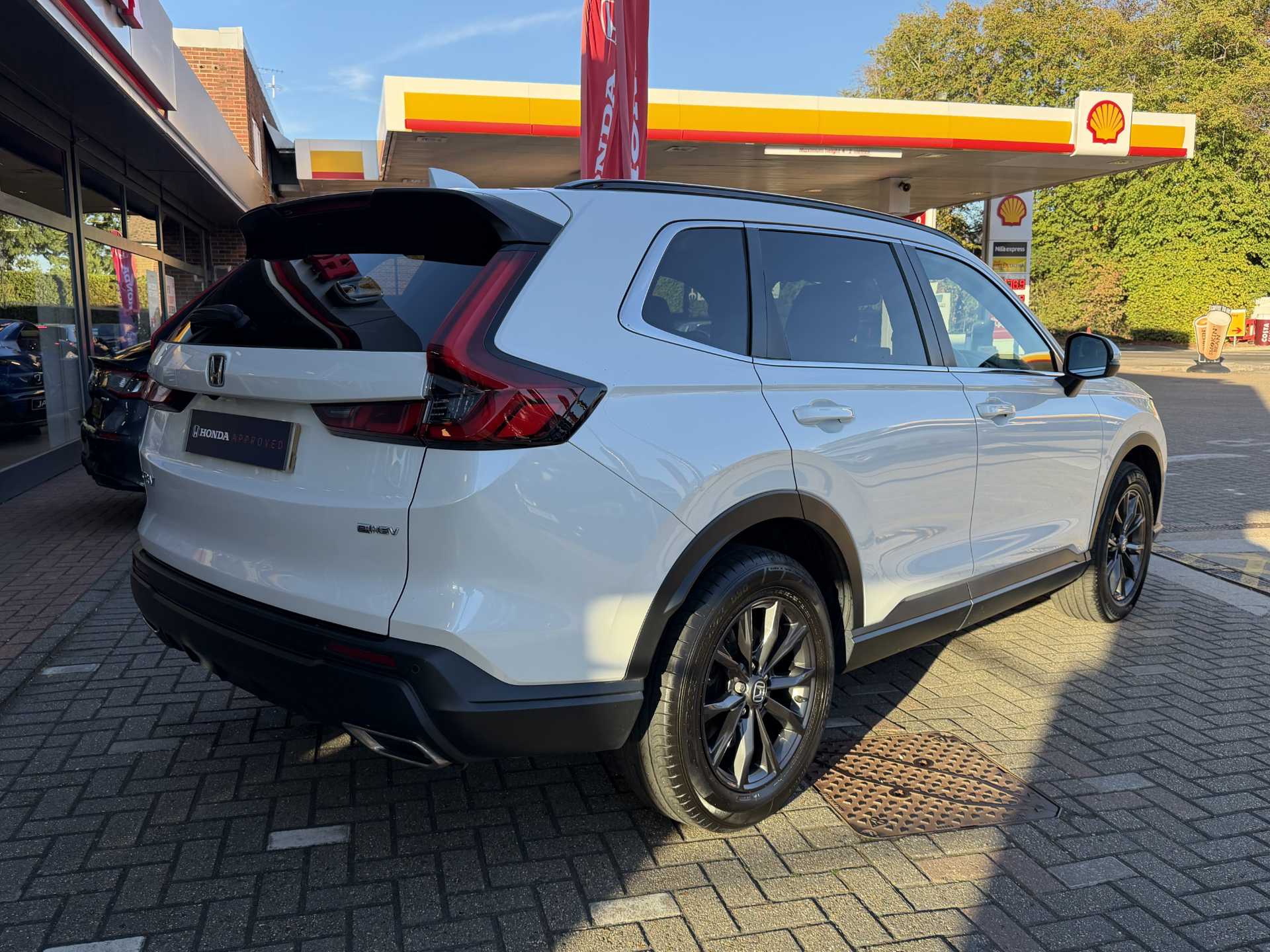 Honda CR-V 2.0 eHEV Elegance 5dr eCVT — image 12