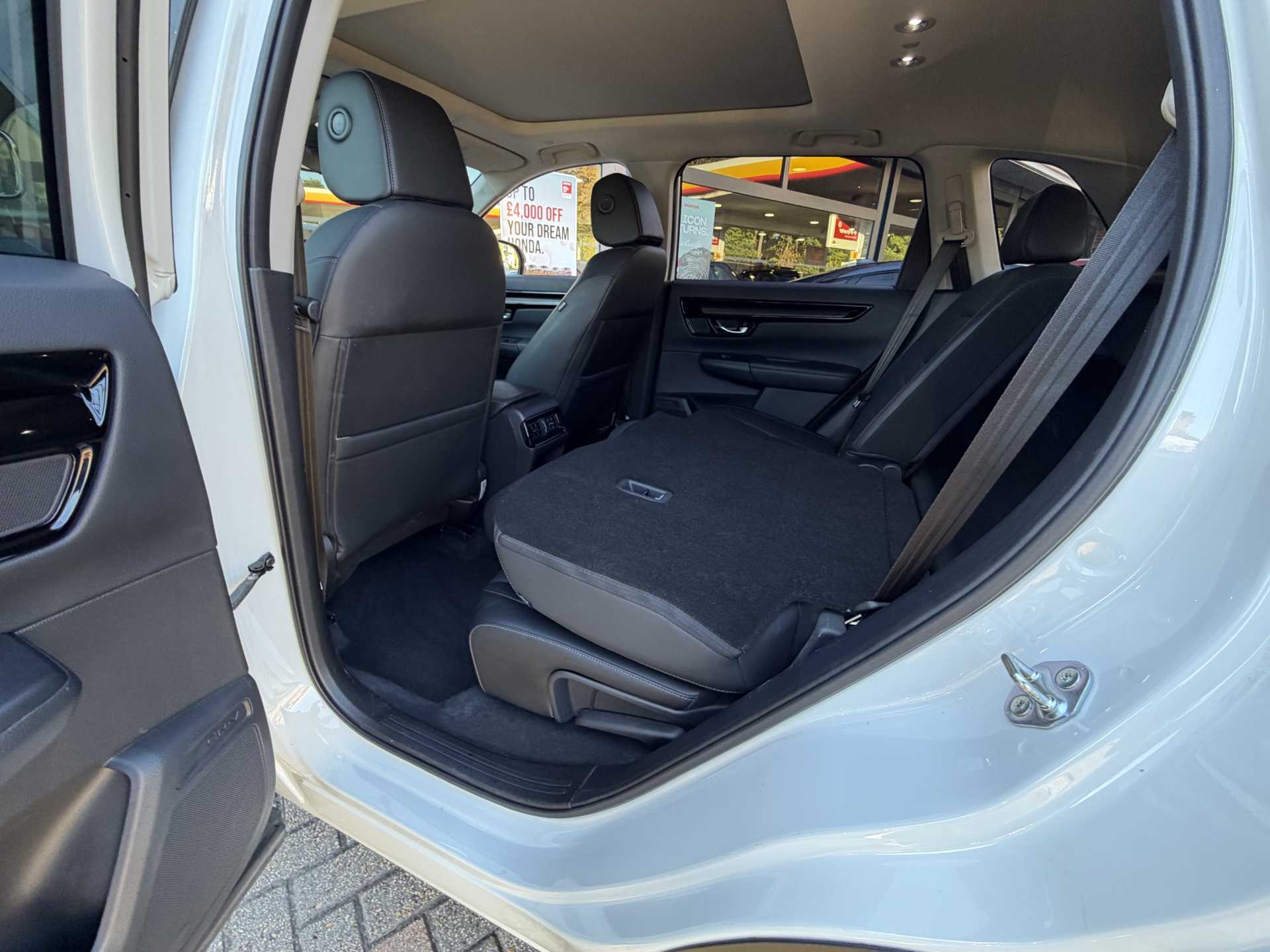 Honda CR-V 2.0 eHEV Elegance 5dr eCVT — image 19