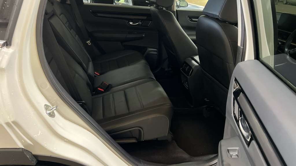 Honda CR-V 2.0 eHEV Elegance 5dr eCVT — image 8