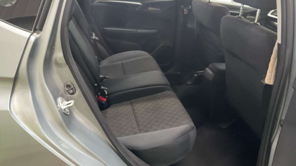 Honda Jazz 1.3 SE 5dr - Image 8
