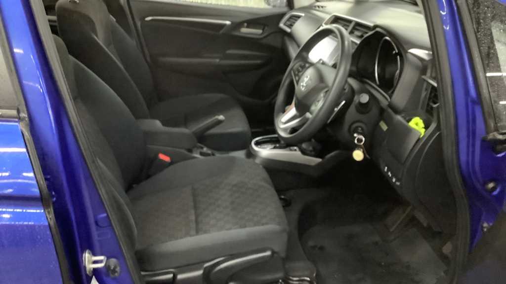 Honda Jazz 1.3 SE 5dr CVT - Image 2