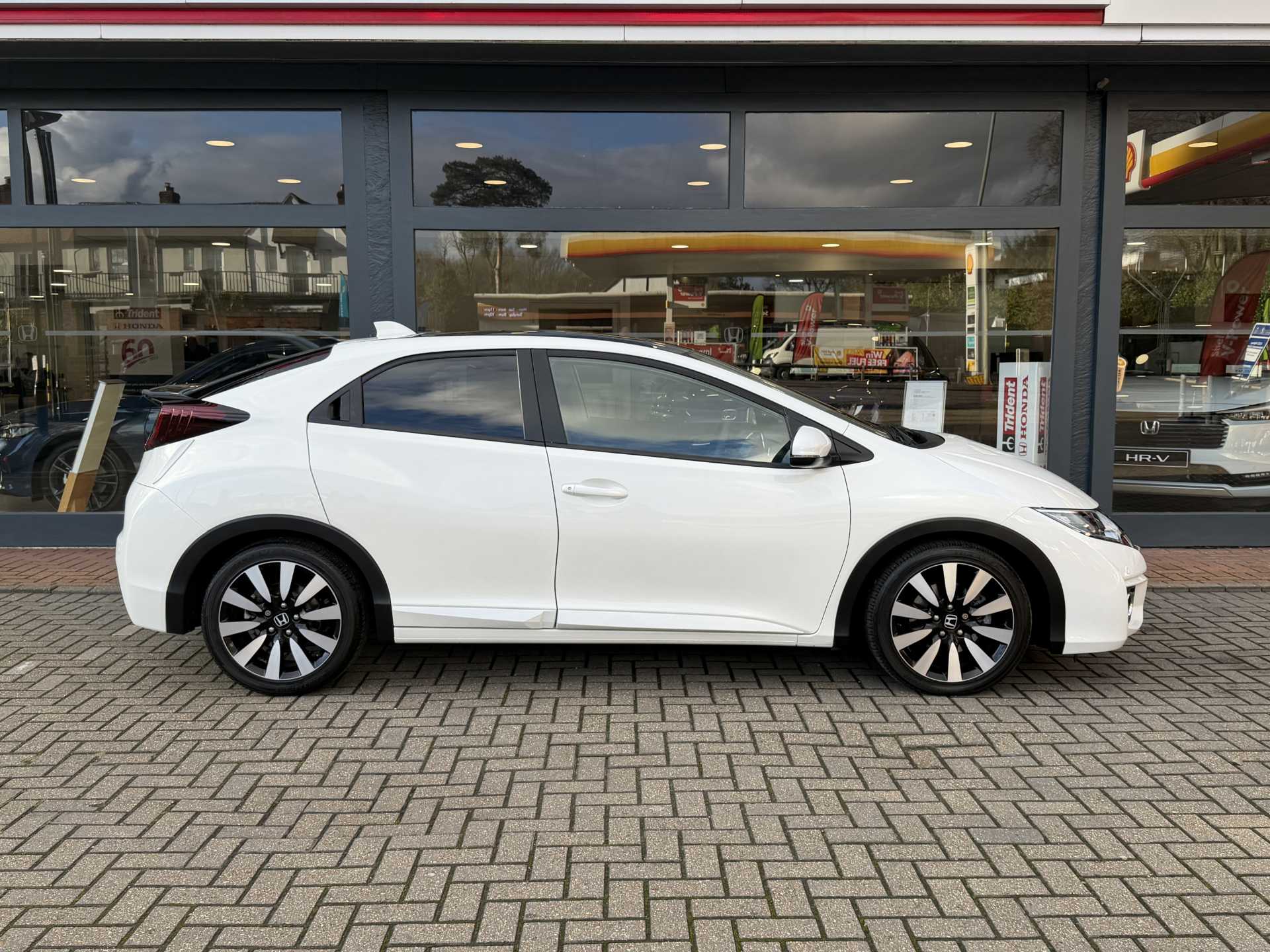 Honda Civic 1.8 i-VTEC SR 5dr Auto [DASP] - Image 5
