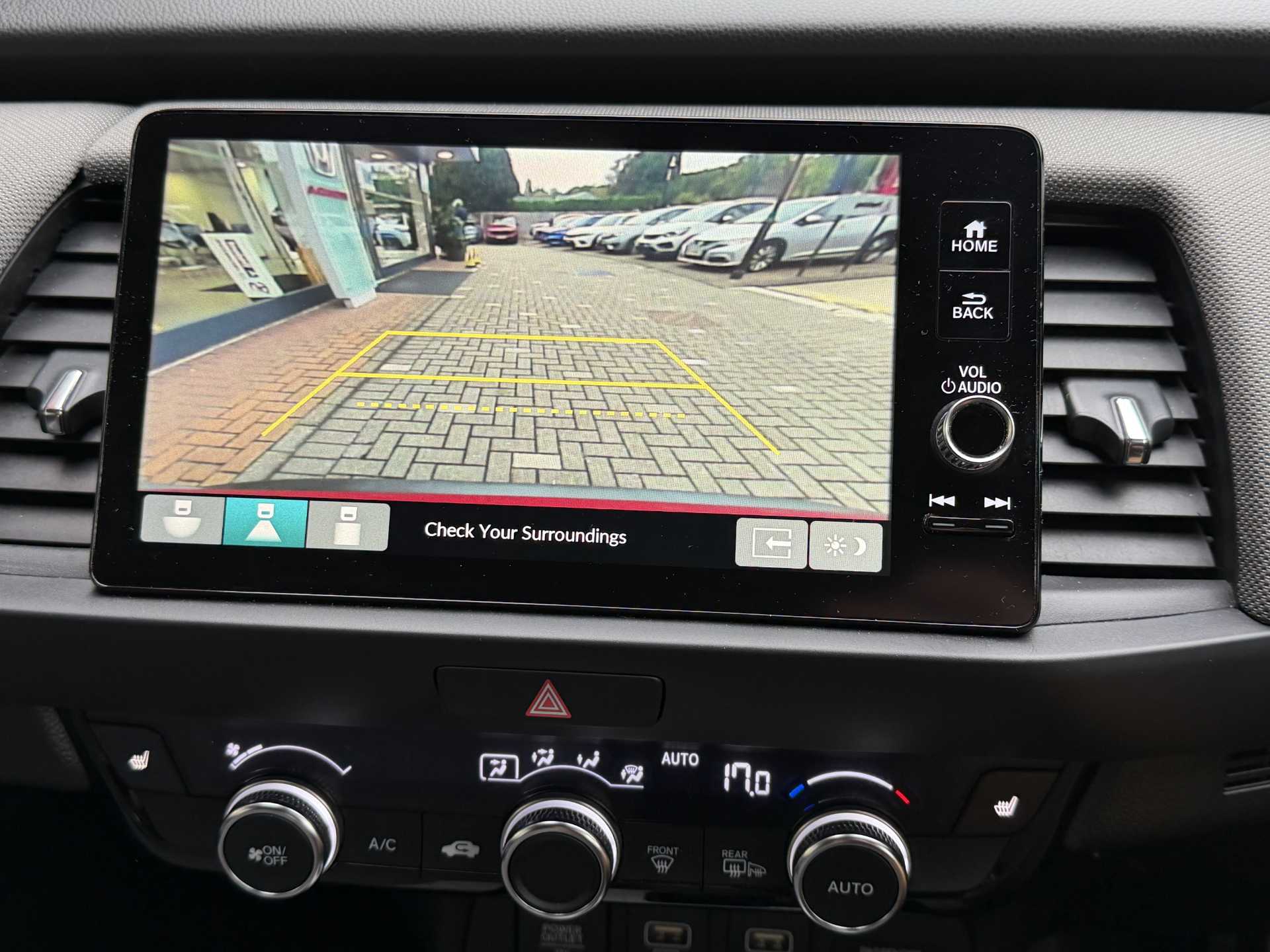 Honda Jazz 1.5 i-MMD Hybrid Crosstar EX 5dr eCVT - Image 14