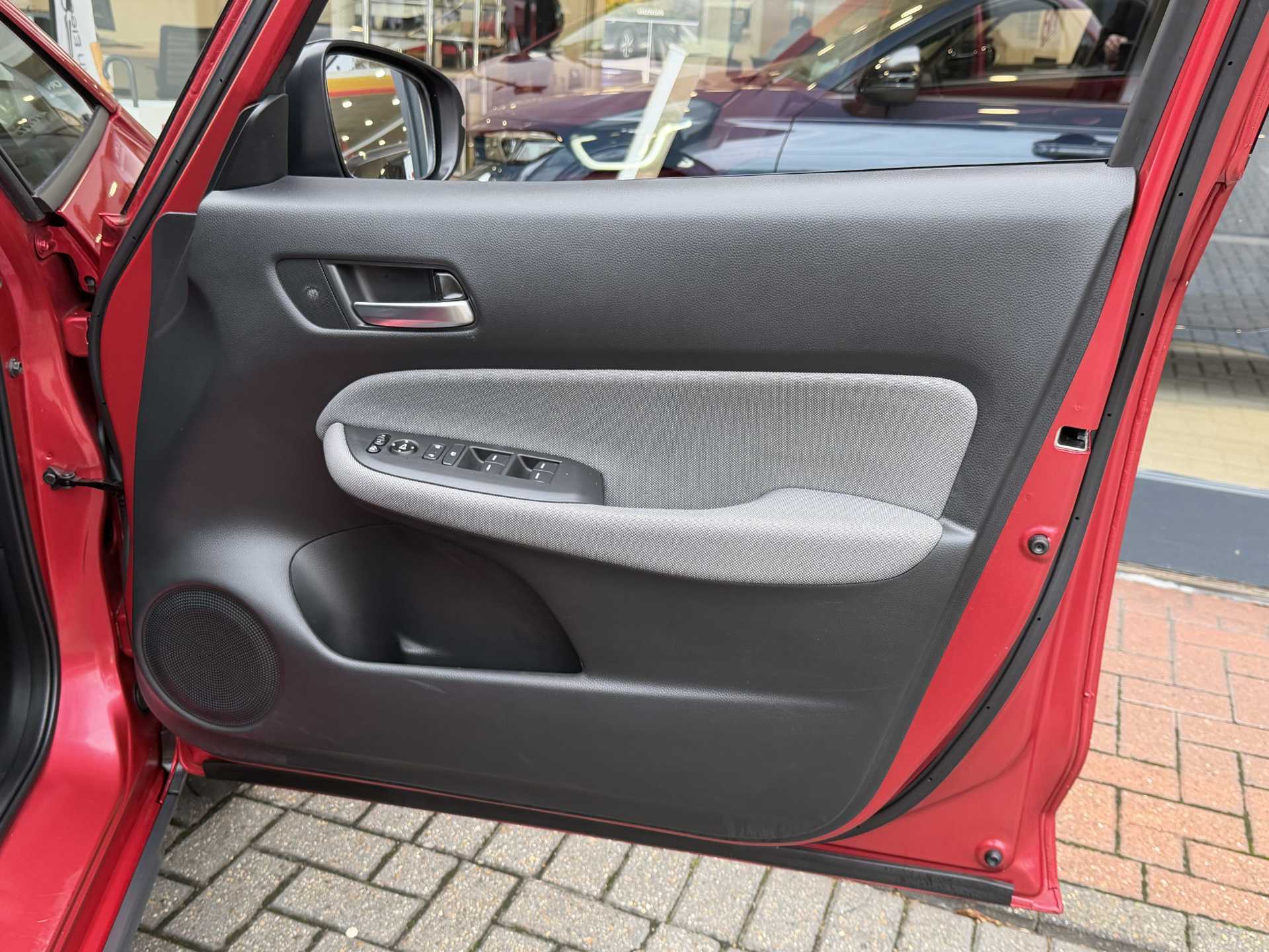 Honda Jazz 1.5 i-MMD Hybrid Crosstar EX 5dr eCVT - Image 17