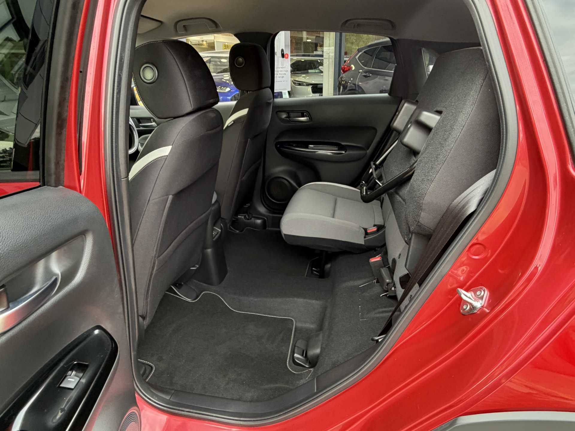 Honda Jazz 1.5 i-MMD Hybrid Crosstar EX 5dr eCVT - Image 18