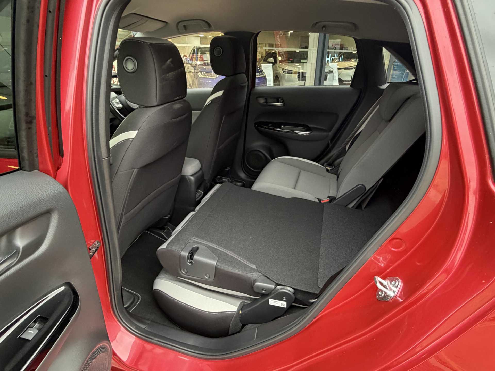Honda Jazz 1.5 i-MMD Hybrid Crosstar EX 5dr eCVT - Image 19