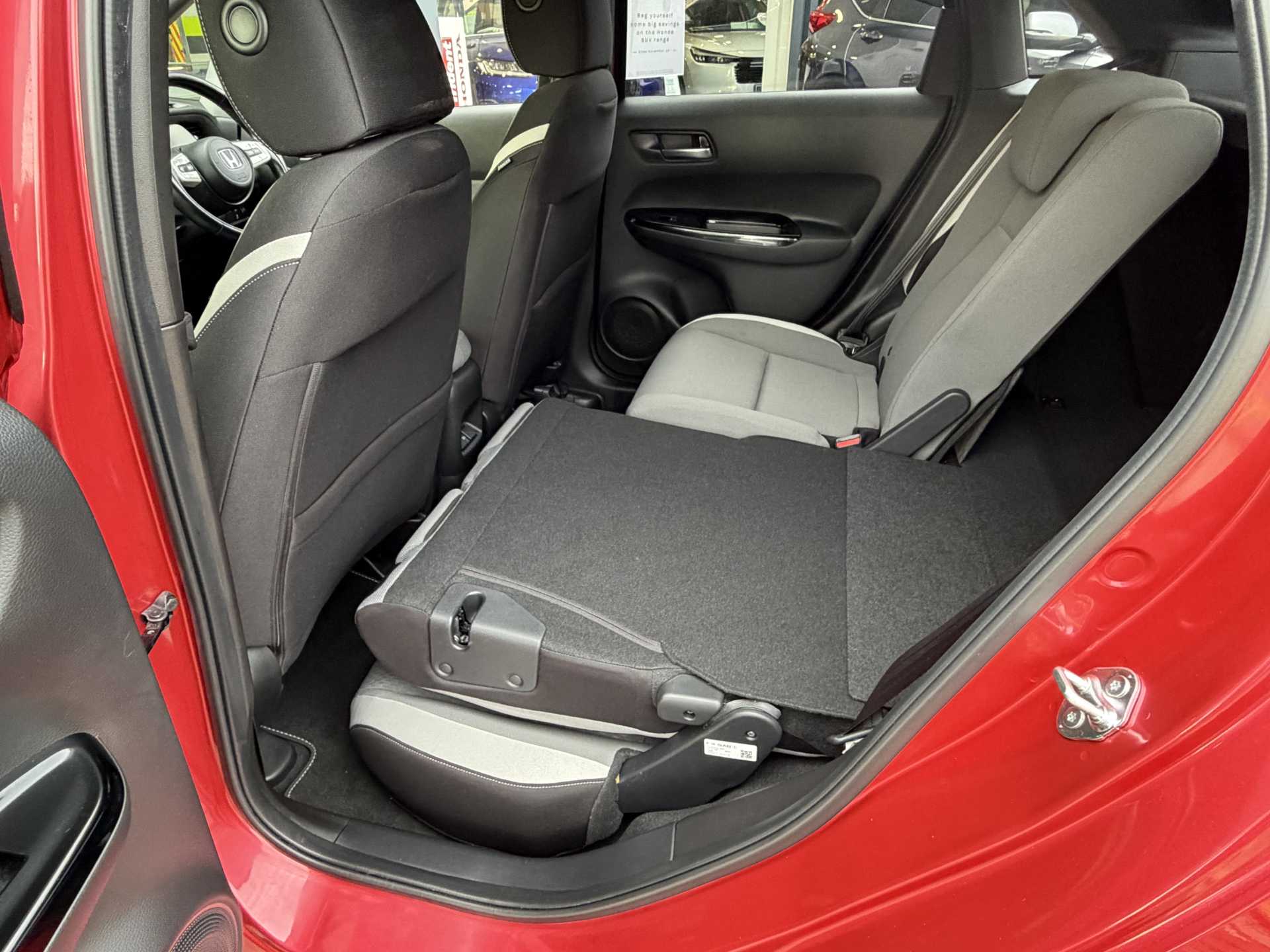 Honda Jazz 1.5 i-MMD Hybrid Crosstar EX 5dr eCVT - Image 19