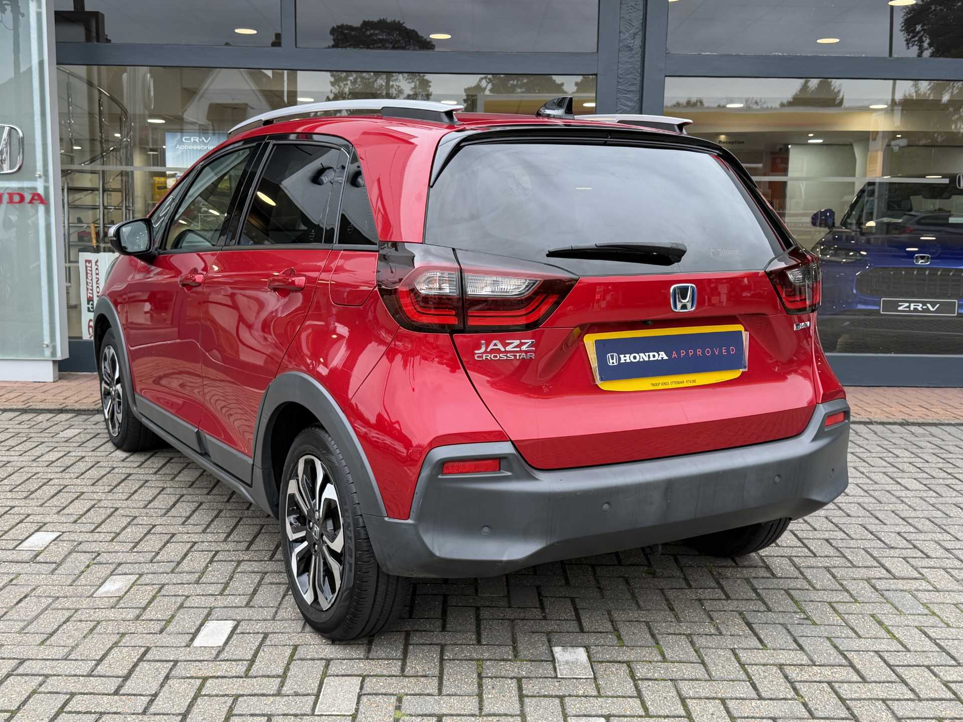 Honda Jazz 1.5 i-MMD Hybrid Crosstar EX 5dr eCVT - Image 3