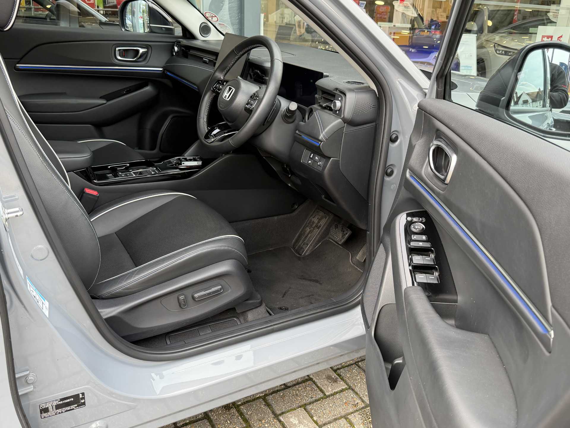 Honda e-Ny1 150kW Elegance 69kWh 5dr Auto - Image 15