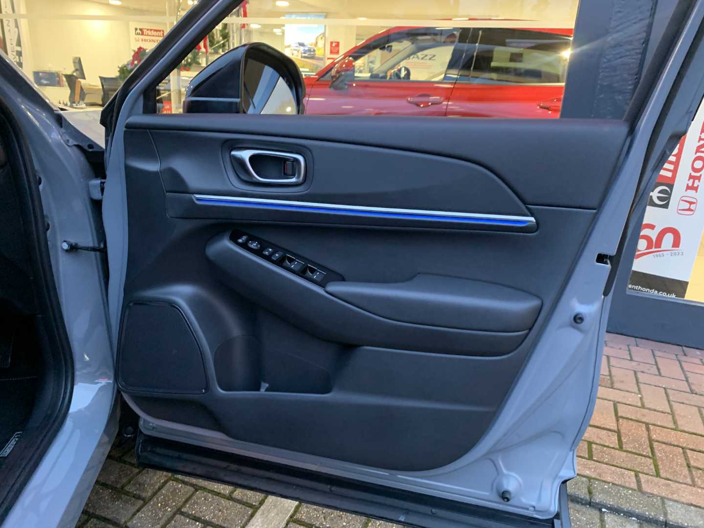 Honda e-Ny1 150kW Elegance 69kWh 5dr Auto - Image 17