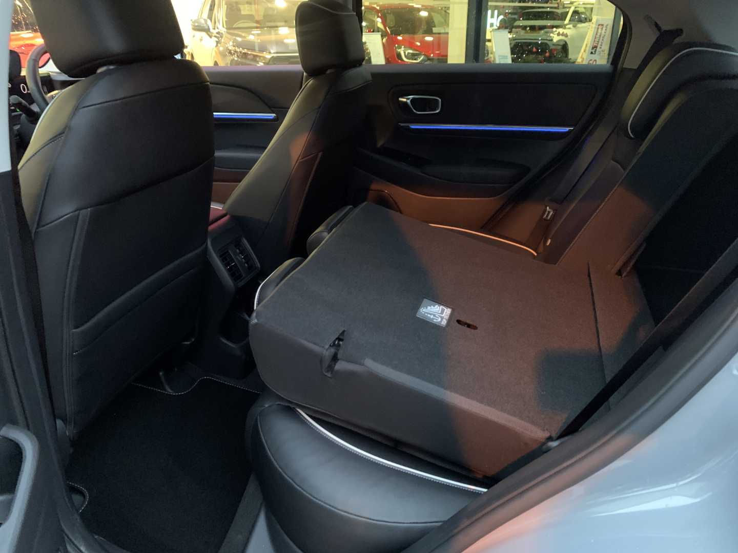 Honda e-Ny1 150kW Elegance 69kWh 5dr Auto - Image 19