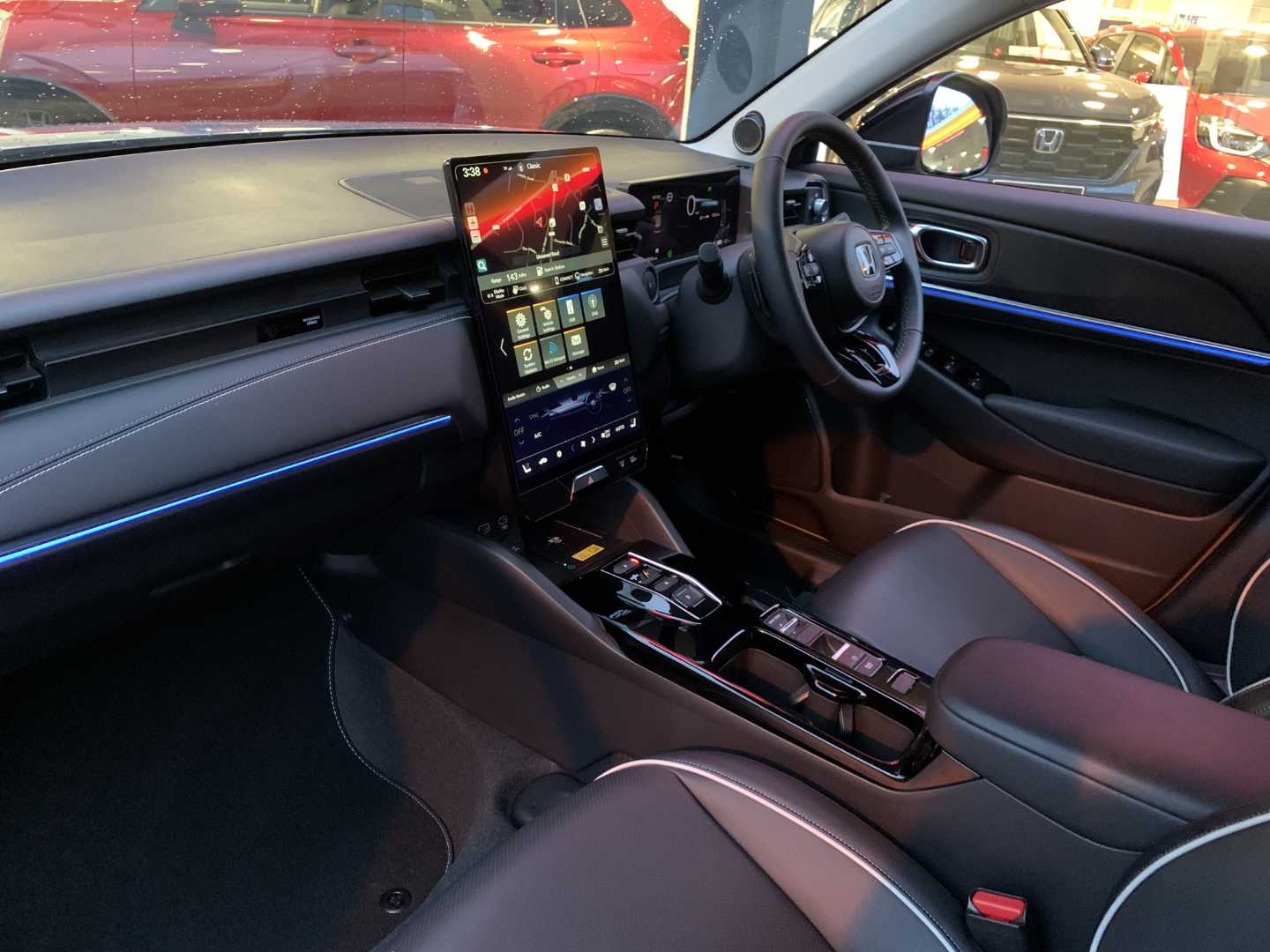 Honda e-Ny1 150kW Elegance 69kWh 5dr Auto - Image 2