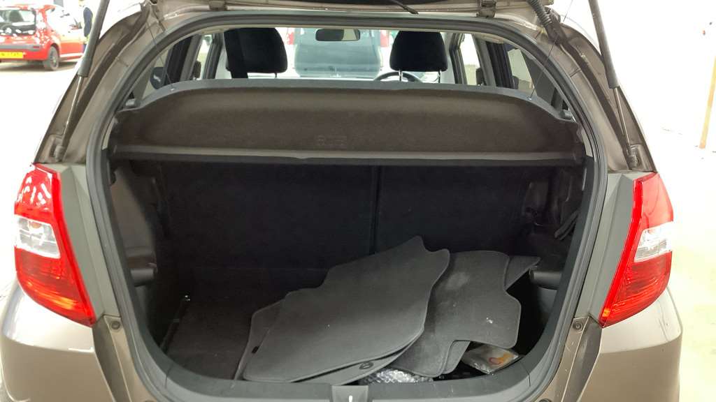 Honda Jazz 1.4 i-VTEC ES Plus 5dr CVT - Image 10