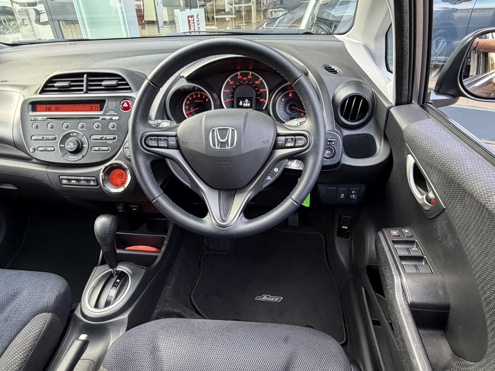 Honda Jazz 1.4 i-VTEC ES Plus 5dr CVT - Image 16