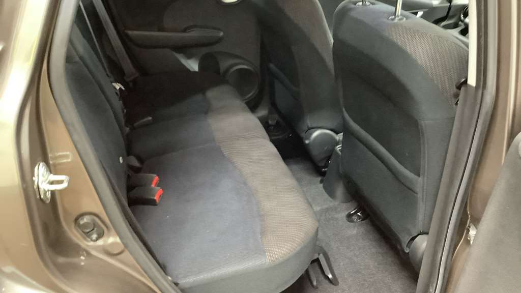 Honda Jazz 1.4 i-VTEC ES Plus 5dr CVT - Image 8