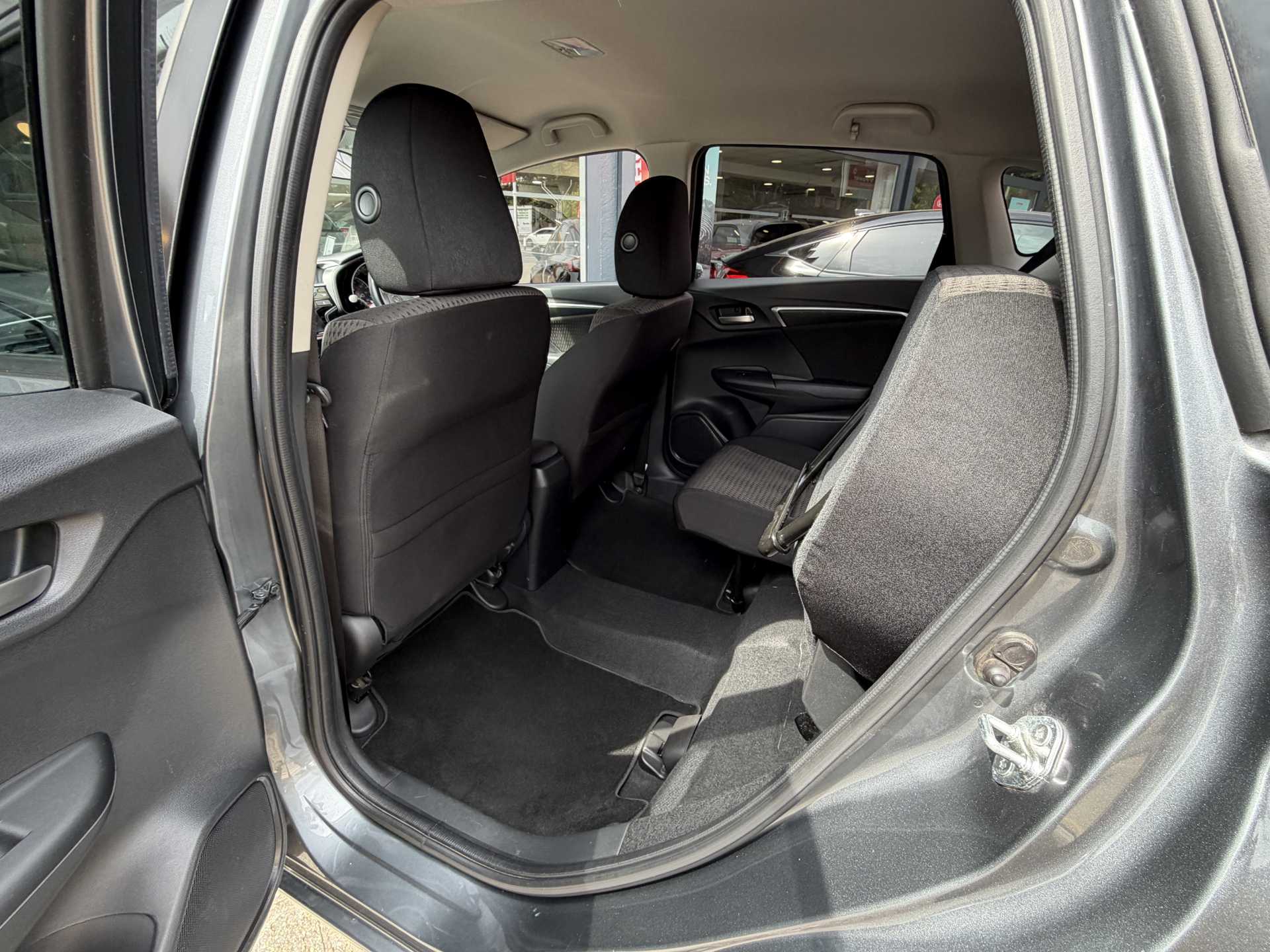 Honda Jazz 1.3 i-VTEC EX Navi 5dr CVT - Image 18