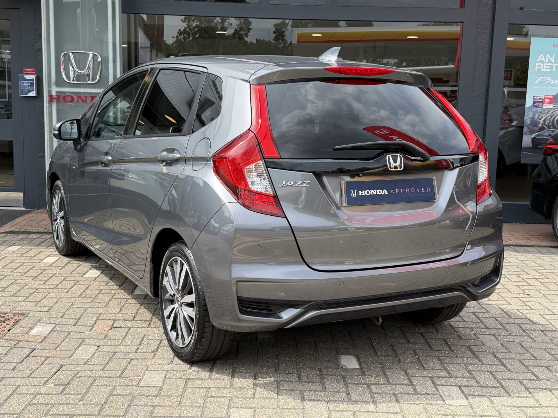 Honda Jazz 1.3 i-VTEC EX Navi 5dr CVT - Image 3